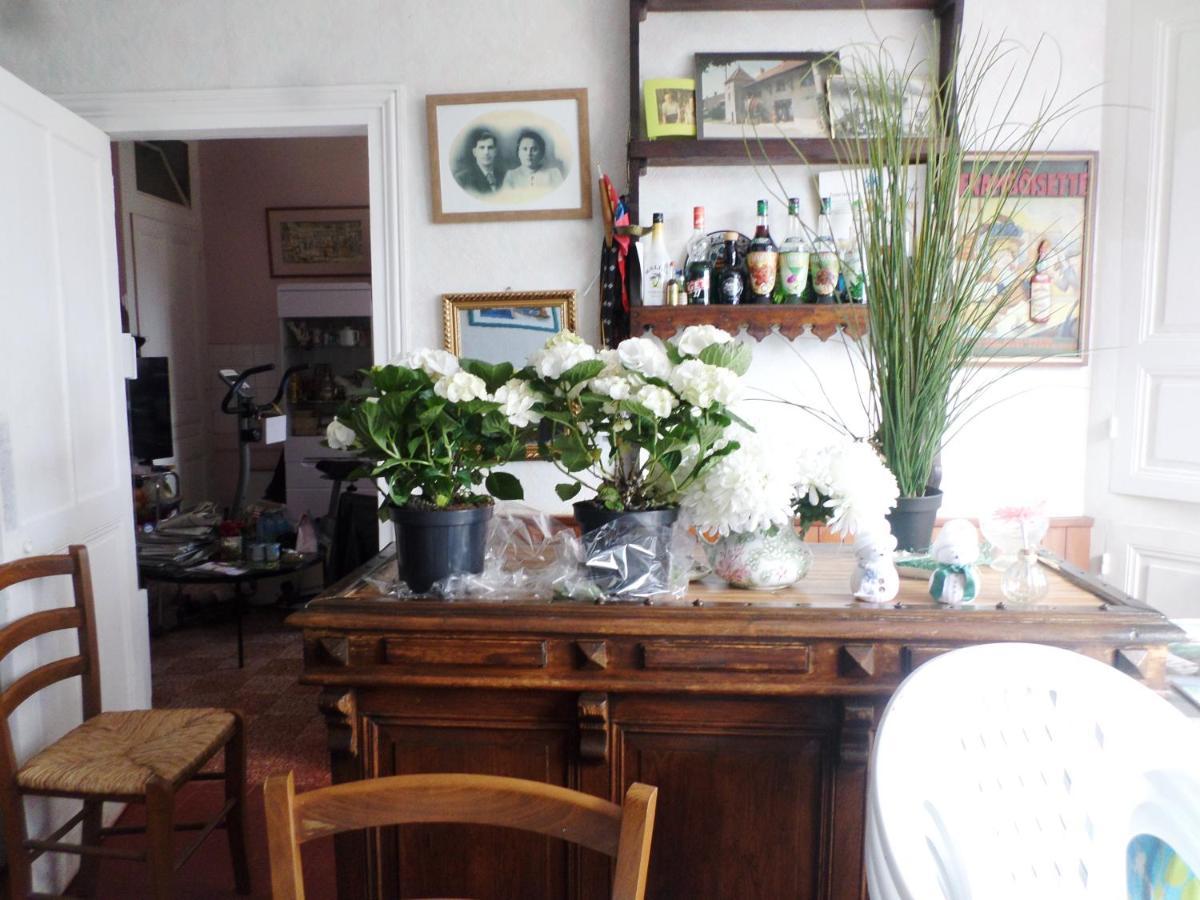 Les Marronniers Bed & Breakfast La Chapelle-sous-Brancion Eksteriør bilde